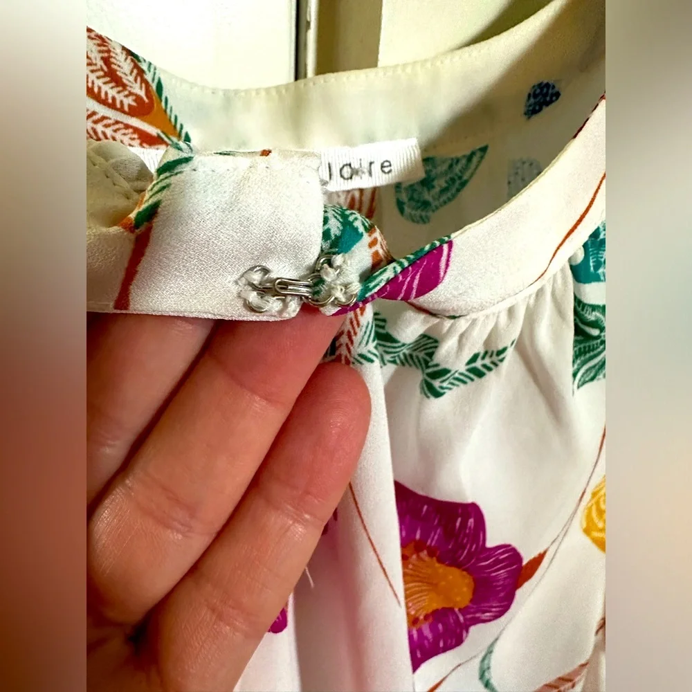 BOGO Colorful Sleeveless Blouse With Hook and Eye Closure - Picture 4 of 7